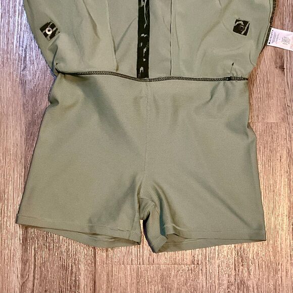 Athleta Vienna Cargo Skort Voyage Eucalyptus Olive Green Women's Size 4 Skirt - Picture 7 of 10